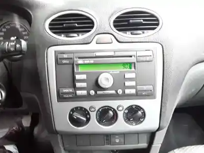 Verschrottungsfahrzeug ford focus berlina (cap) ambiente (d) des jahres 2005 angetrieben hhda