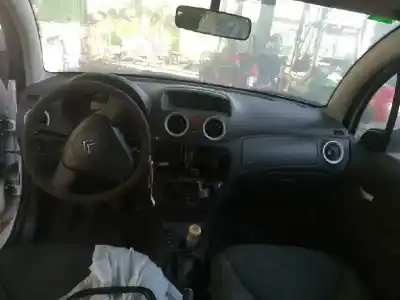 Véhicule à la ferraille citroen c3 1.4 premier de l'année 2008 alimenté kfvtu3jp