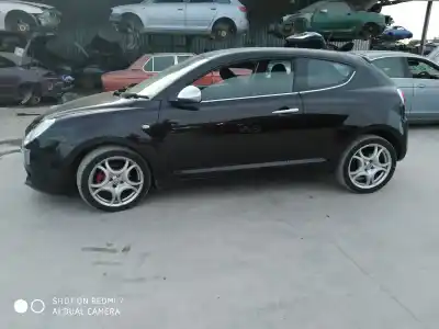 Veículo de Sucata alfa romeo mito (145) distinctive do ano 2001 alimentado 198a4000