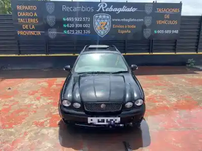 Scrapping Vehicle jaguar x-type 2.2 d classic of the year 2001 powered 