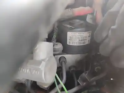 Veículo de Sucata volvo xc90 v8 executive geartronic (7 asientos) do ano 2001 alimentado b8444s