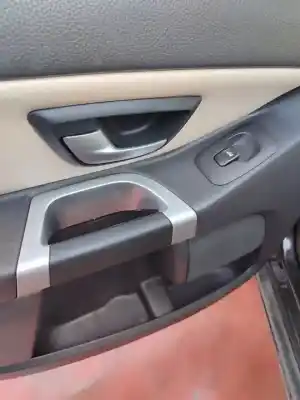 Veículo de Sucata volvo xc90 v8 executive geartronic (7 asientos) do ano 2001 alimentado b8444s