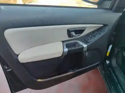 Veículo de Sucata volvo xc90 v8 executive geartronic (7 asientos) do ano 2001 alimentado b8444s