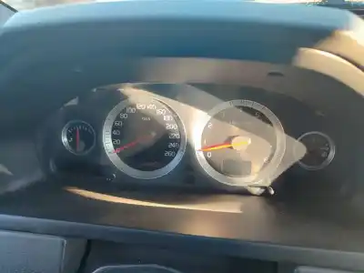 Veículo de Sucata volvo xc90 v8 executive geartronic (7 asientos) do ano 2001 alimentado b8444s