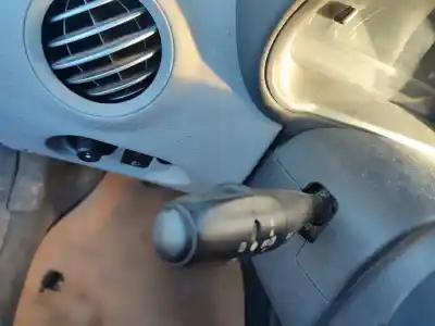 Veículo de Sucata citroen c3 pluriel 1.4 do ano 2001 alimentado kfv