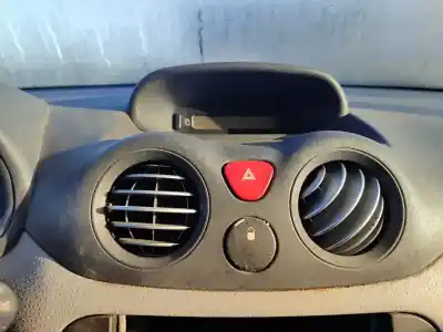 Veículo de Sucata citroen c3 pluriel 1.4 do ano 2001 alimentado kfv