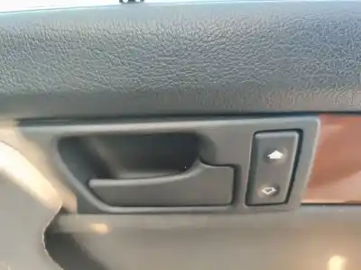 Vehicul casat bmw serie 7 (e32) 750i automático al anului 2001 alimentat m70b50