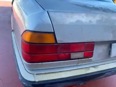 Vehicul casat bmw serie 7 (e32) 750i automático al anului 2001 alimentat m70b50