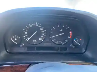 Vehicul casat bmw serie 7 (e32) 750i automático al anului 2001 alimentat m70b50