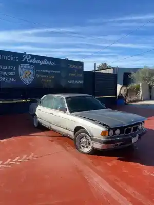 Vehicul casat bmw serie 7 (e32) 750i automático al anului 2001 alimentat m70b50