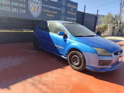 Veículo de Sucata ford focus berlina (cap) ambiente (d) do ano 2001 alimentado f9da