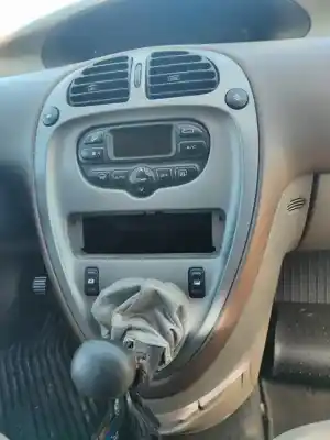 Verschrottungsfahrzeug citroen xsara picasso 2.0 hdi exclusive plus des jahres 2001 angetrieben d-rhy