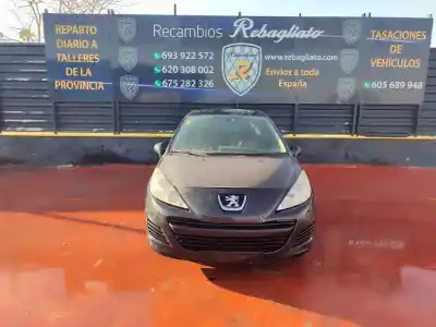 Veículo de Sucata peugeot 207 confort do ano 2001 alimentado 8fs