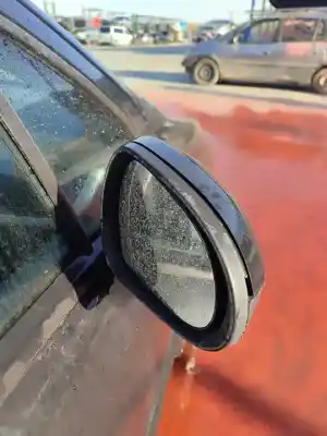 Veículo de Sucata peugeot 207 confort do ano 2001 alimentado 8fs