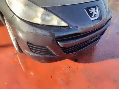 Veículo de Sucata peugeot 207 confort do ano 2001 alimentado 8fs