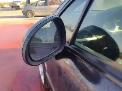 Veículo de Sucata peugeot 207 confort do ano 2001 alimentado 8fs