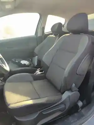 Veículo de Sucata peugeot 207 confort do ano 2001 alimentado 8fs