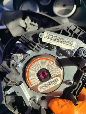 Veículo de Sucata peugeot 207 confort do ano 2001 alimentado 8fs