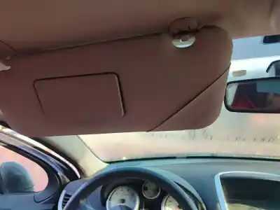 Veículo de Sucata peugeot 207 confort do ano 2001 alimentado 8fs