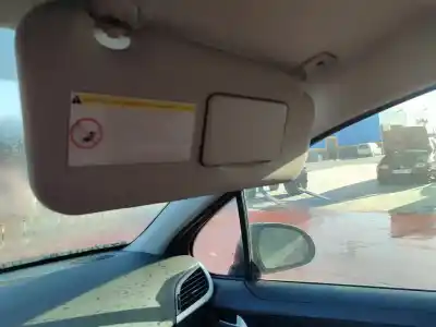 Veículo de Sucata peugeot 207 confort do ano 2001 alimentado 8fs