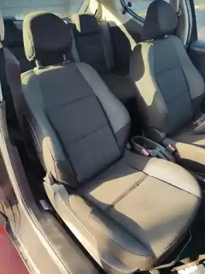 Veículo de Sucata peugeot 207 confort do ano 2001 alimentado 8fs