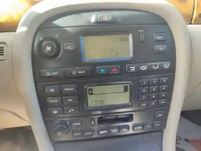 Здавання транспортного засобу jaguar x-type 2.0 v6 року 2001 потужний yb