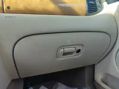 Здавання транспортного засобу jaguar x-type 2.0 v6 року 2001 потужний yb