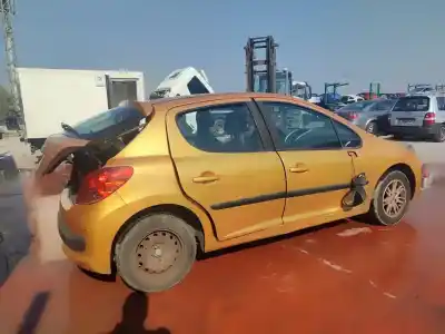 Veículo de Sucata peugeot 207 confort do ano 2001 alimentado 8hz