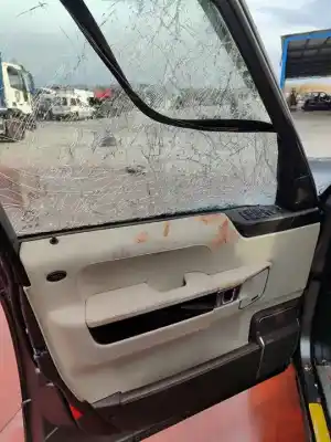 Здавання транспортного засобу land rover range rover (lm) 4.4 v8 cat року 2001 потужний 448dt