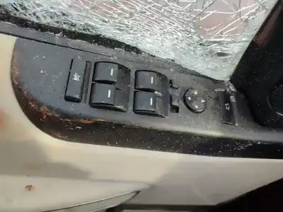 Здавання транспортного засобу land rover range rover (lm) 4.4 v8 cat року 2001 потужний 448dt