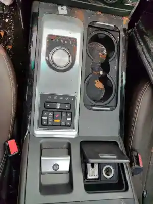 Здавання транспортного засобу land rover range rover (lm) 4.4 v8 cat року 2001 потужний 448dt