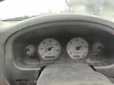 Veículo de Sucata nissan pick-up (d22) td doble cabina navara do ano 2001 alimentado yd25