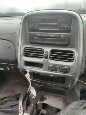 Veículo de Sucata nissan pick-up (d22) td doble cabina navara do ano 2001 alimentado yd25