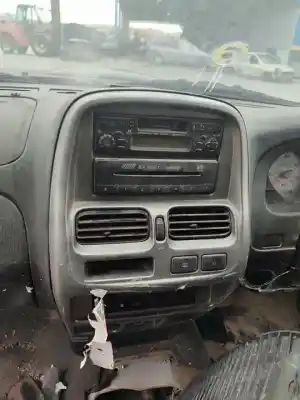 Veículo de Sucata nissan pick-up (d22) td doble cabina navara do ano 2001 alimentado yd25