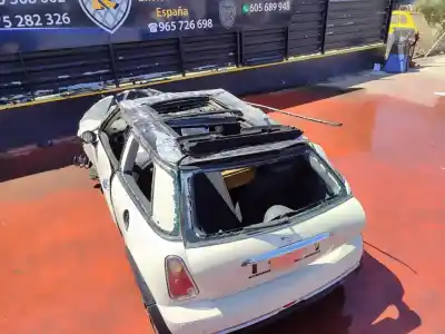 Scrapping Vehicle bmw mini (r50,r53) cooper of the year 2001 powered w10b16a