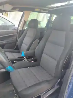 Scrapping Vehicle peugeot 307 break / sw (s1) 307 break / sw (s1) (2002 - 2005) of the year 2001 powered rhy