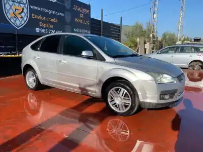 Veículo de Sucata ford focus berlina (cap) ghia do ano 2001 alimentado 