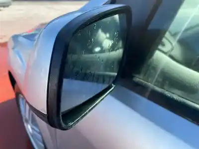 Veículo de Sucata ford focus berlina (cap) ghia do ano 2001 alimentado 