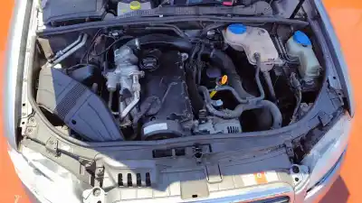 Здавання транспортного засобу audi a4 cabrio (8h) 2.0 tdi року 2001 потужний bpw