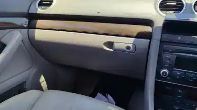 Здавання транспортного засобу audi a4 cabrio (8h) 2.0 tdi року 2001 потужний bpw
