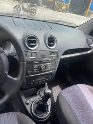 Здавання транспортного засобу ford fusion (cbk) ambiente року 2001 потужний fxja