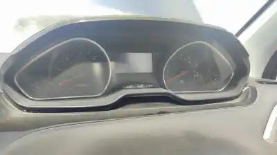 Veículo de Sucata peugeot 208 access do ano 2014 alimentado 