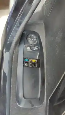 Veículo de Sucata peugeot 208 access do ano 2014 alimentado 