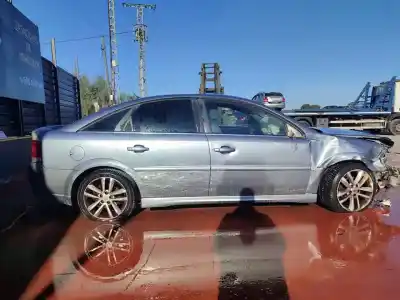 Sloopvoertuig OPEL VECTRA C BERLINA Comfort van het jaar 2001 aangedreven Z19DT