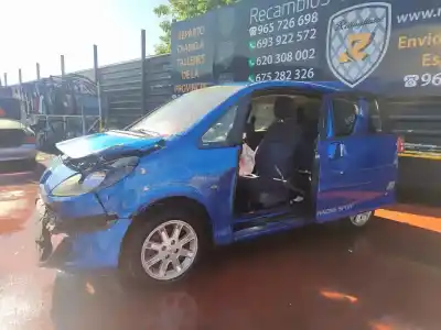 Veículo de Sucata peugeot 1007 sport do ano 2001 alimentado 9hz