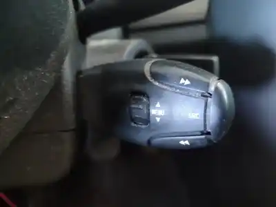 Sloopvoertuig peugeot 407 st confort van het jaar 2001 aangedreven rhr