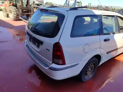 Veículo de Sucata FORD FOCUS BERLINA (CAK) Ambiente do ano 2001 alimentado 