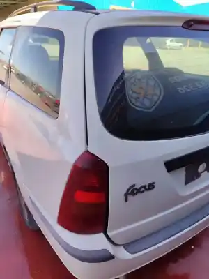 Veículo de Sucata ford focus berlina (cak) ambiente do ano 2001 alimentado 