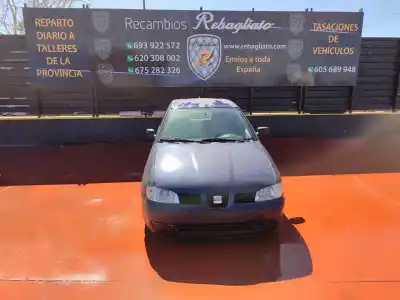 Veículo de Sucata seat cordoba berlina (6k2) signo do ano 2001 alimentado 