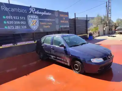 Veículo de Sucata seat cordoba berlina (6k2) signo do ano 2001 alimentado 